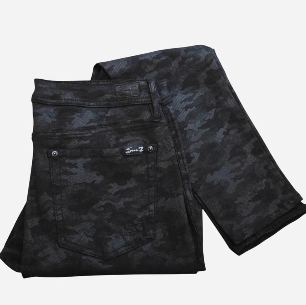 Seven7 Mid Rise Coated Black Skinny Jeans, Camo Print, Size 12